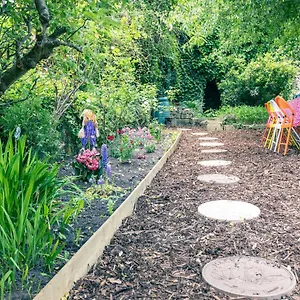 Holiday home The Wonderland Townhouse - Alice In Wonderland 7bdr, Bath